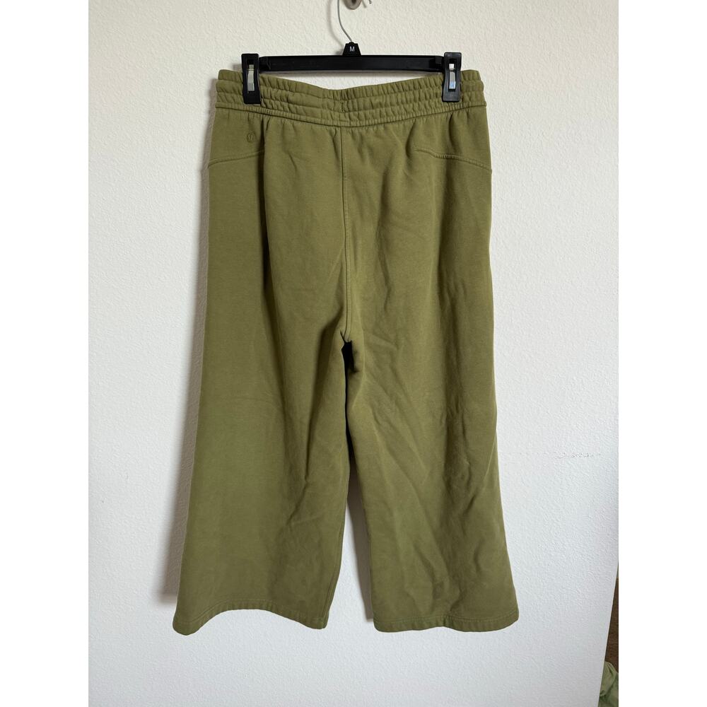 Lululemon Loungeful High Rise Wide Leg Cropped Sweatpants Womens size 8 Green - Picture 3 of 7
